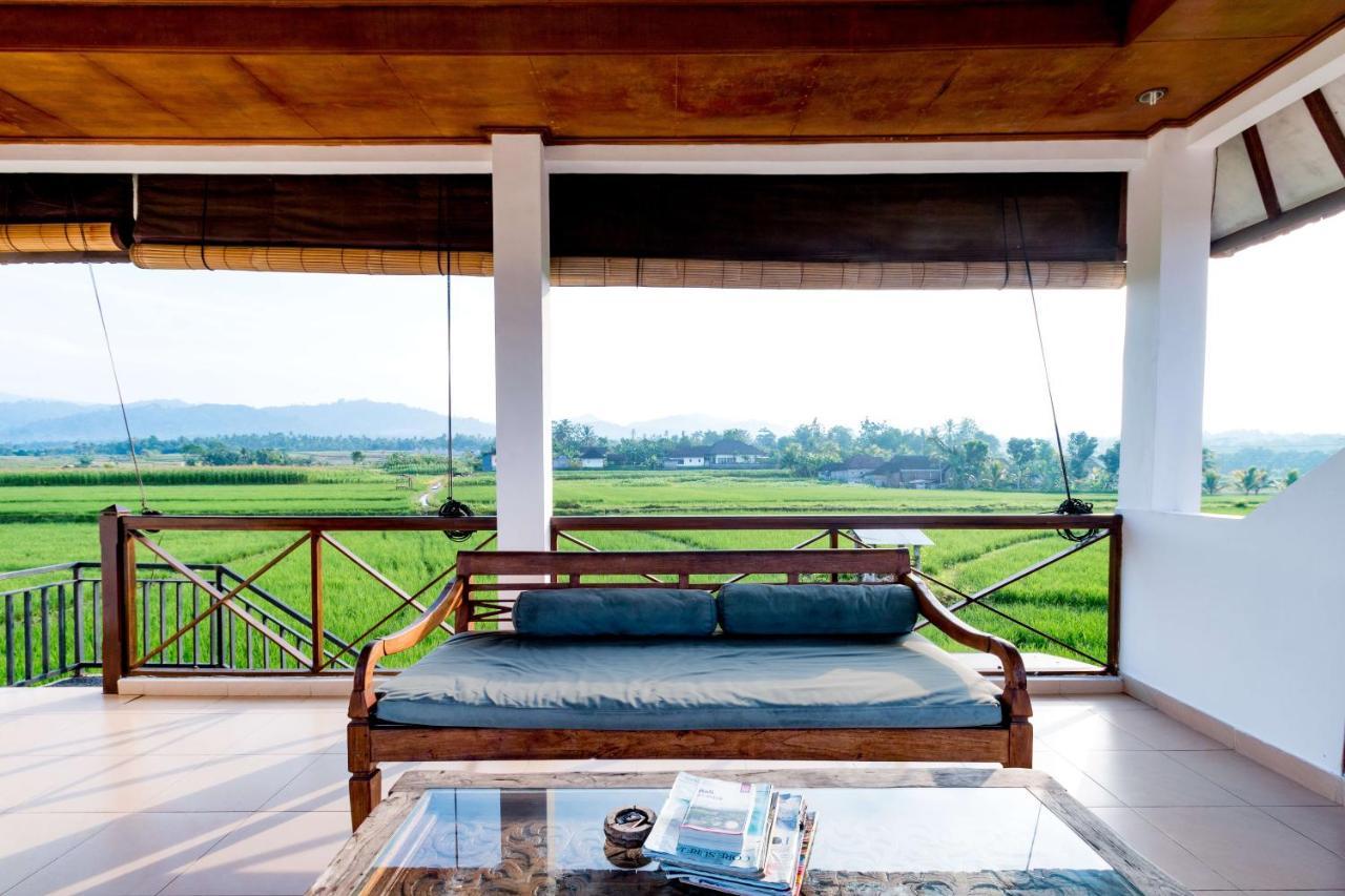 Medewi Surf Villa Палакан Екстер'єр фото